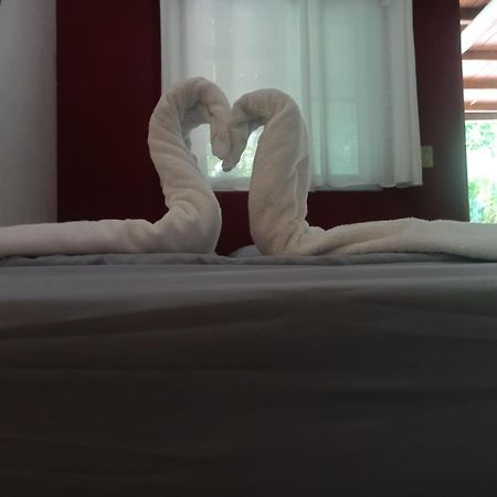Hostel Wunderbar Puerto Lindo Esterno foto