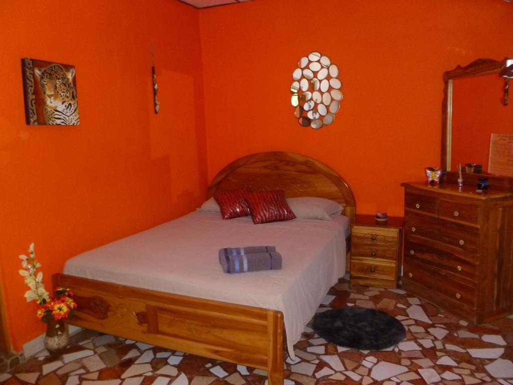 Hostel Wunderbar Puerto Lindo Esterno foto